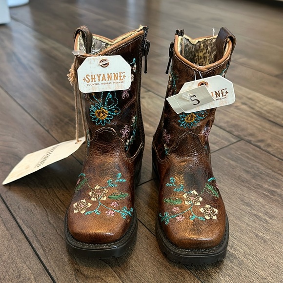 Shyanne Other - Brand new Shyanne toddler boots